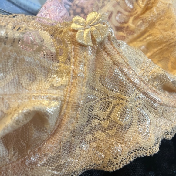 Underwire Bras Size XL Set of 5 Pastel NEW Adjustable Straps Pretty - Picture 2 of 12